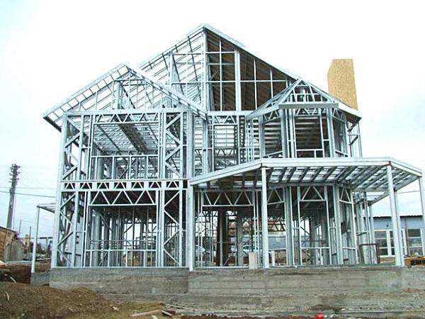 平顶山钢结构建筑的腐蚀问题应该如何预防